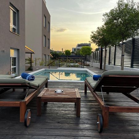 Cozy Seaside Apartment With Pool & Terrace Split Exterior photo