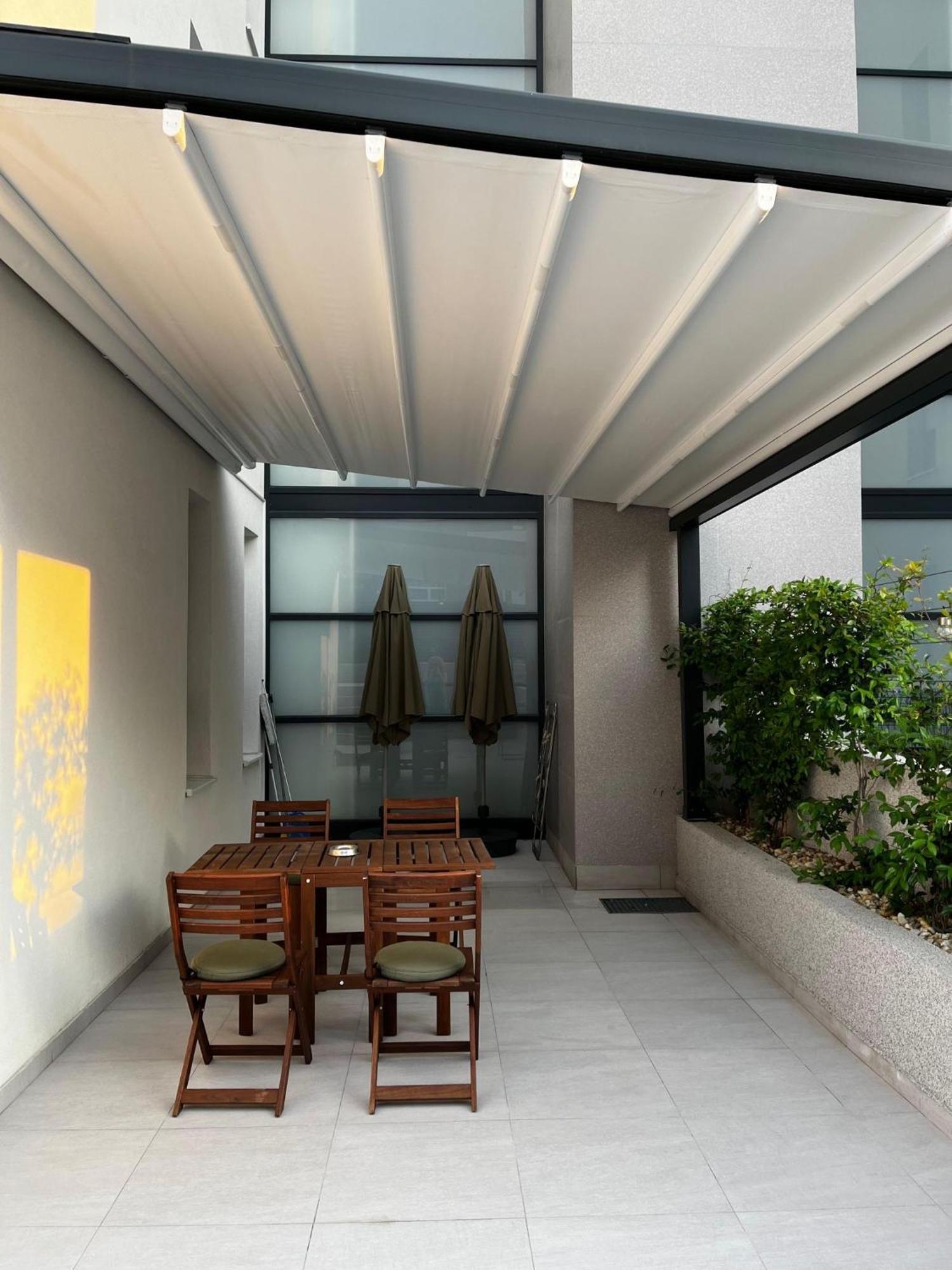 Cozy Seaside Apartment With Pool & Terrace Split Exterior photo
